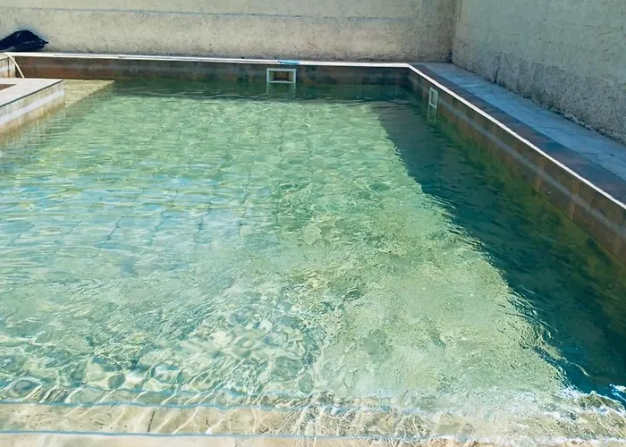 D'exception Avec Piscine Privee 11 Pers A Pied וילה